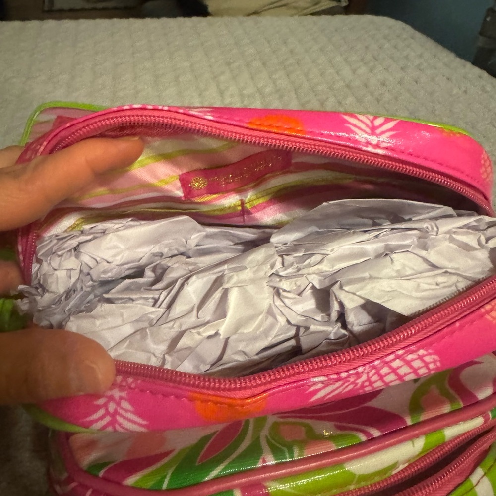 Macbeth Collection by Margaret Josephs Pink/Green Cosmetic/Jewelry Travel Set - Picture 9 of 13